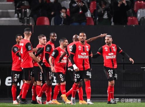 赛后法国杯焦点战，瓦伦西亚豪取连胜，压力陡增，赛程密集仍需轮换